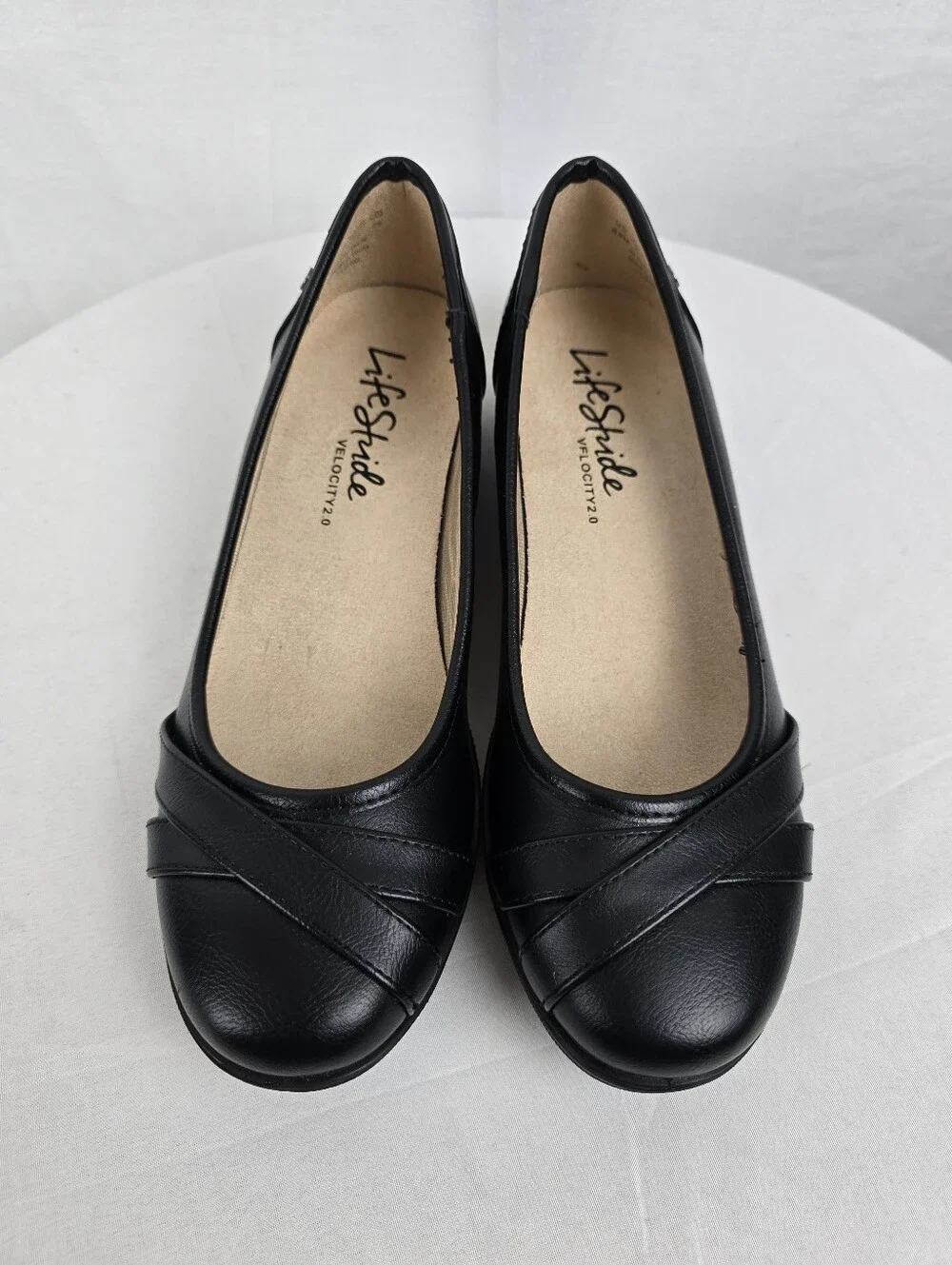 NWOB Life Stride I-Loyal Black Women's Faux Leather Slip-On Ballet Flats Sz 8.5
